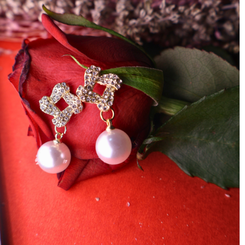 Rosé Promise Pearl Drop Earrings