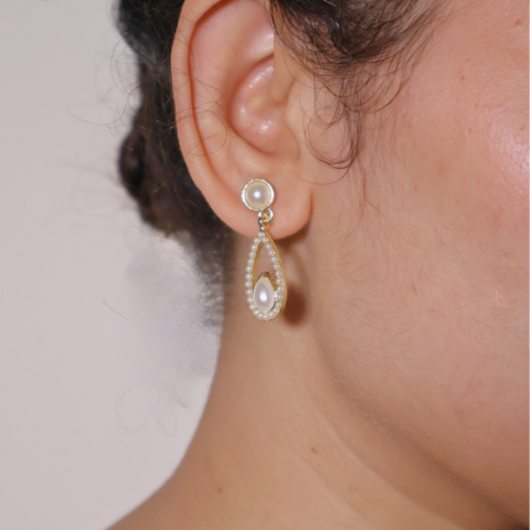 Viha Pearl Teardrop Earrings