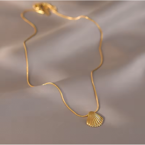 Golden Seashell Pendant Necklace for Women