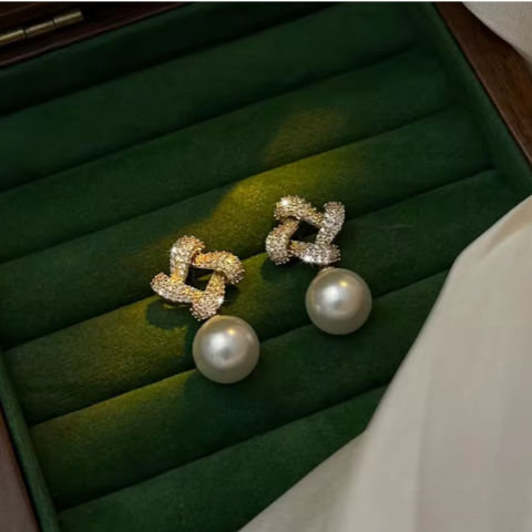 Rosé Promise Pearl Drop Earrings