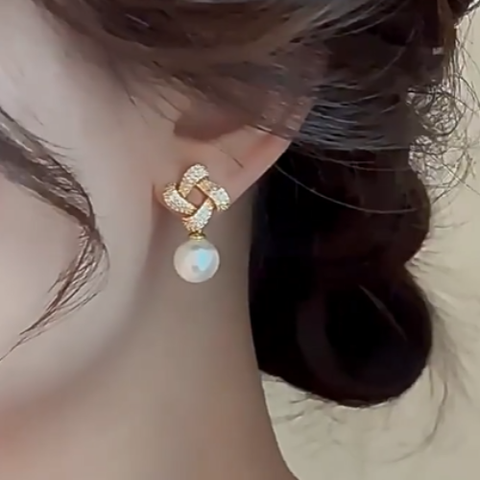 Rosé Promise Pearl Drop Earrings