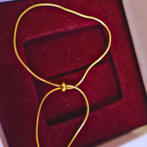 Amoura Interlock Circle Bracelet