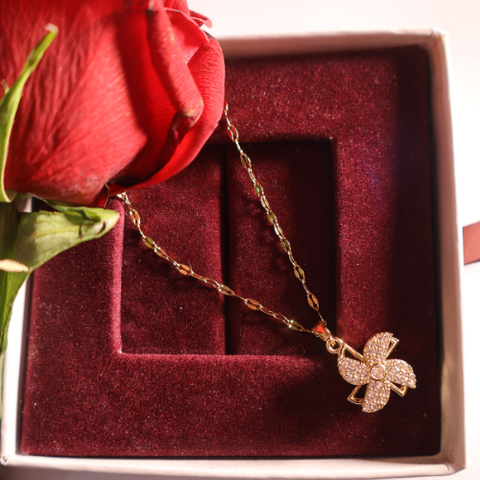 Rotatable Windmill Timeless Floral Pendant Necklace