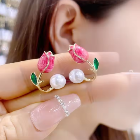 Amoura Enamel Tulip Flower Stud Earring – Pearl & Floral Design