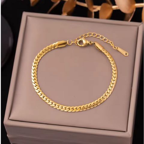 Amoura Heart Lock Chain Bracelet