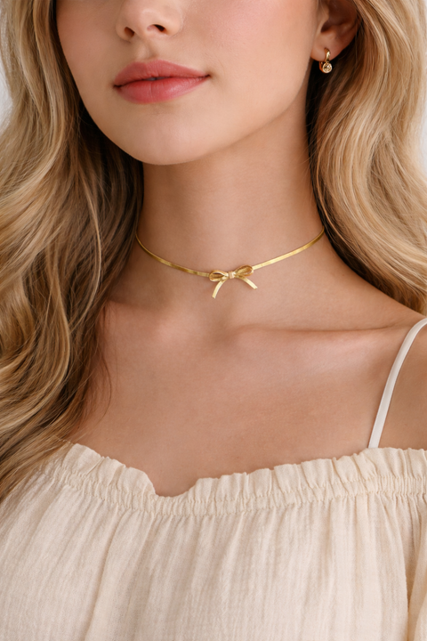 Amoura Bow Choker