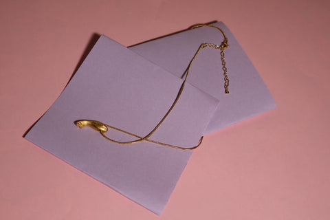 Aurika Curve Pendant Necklace