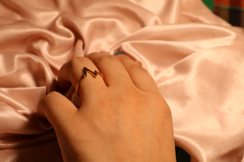 Ziva Zig Hearwave Ring