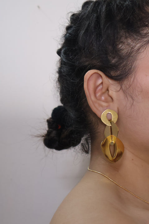 Nyra Interlink Drop Earrings