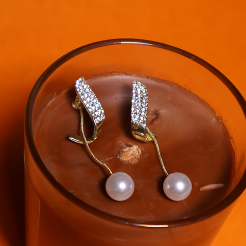 Saanvi Pearl Curve Earrings