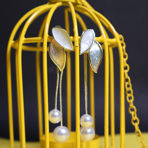 Elara Leaf & Pearl Drop Earrings