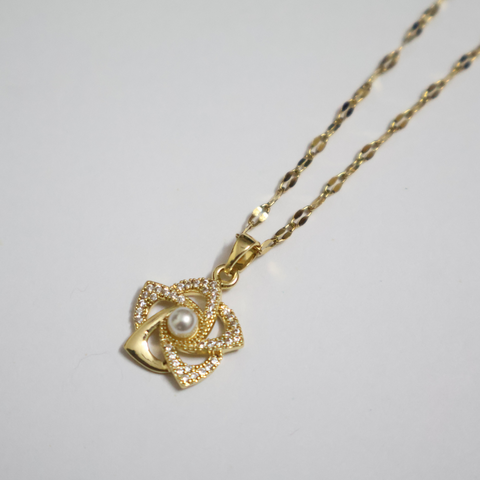 Nirali Floral Pearl Pendant Necklace